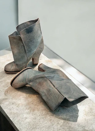 Rare Sculptural faded Leather wedge Boots Archive Style Artisan Craft, brand: Avant Garde, condizioni: Buone, taglia: 38, €129.00, €136.15 include la Protezione acquisti