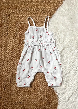 Combinaison à motifs cerises, brand: sans marque, condizioni: Ottime, taglia: 1-3 mesi / 56 cm, €8.00, €9.10 include la Protezione acquisti