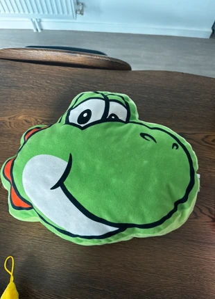 Coussin Yoshi, marque: Super Mario, état: Très bon état, 5,00 €, 5,95 € Protection acheteurs incluse