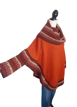 Pull Poncho en Laine Orange Vintage – Motif Ethnique – Taille Unique, merk: Vintage Dressing, staat: Heel goed, maat: Universele maat, € 25,00, € 26,95 inclusief Kopersbescherming