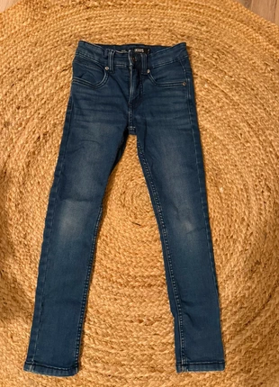 Skinny jeans – Europa Kids (TerStal) maat 134, donkerblauw, zo goed als nieuw, marca: Europe Kids, estado: Muy bueno, tamaño: 9 años / 134 cm, 10,00 €, 11,20 € Protección al comprador incluida