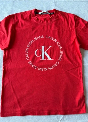 T-shirt Calvin Klein, brand: Calvin Klein, condizioni: Nuovo senza cartellino, taglia: M, €12.00, €13.30 include la Protezione acquisti