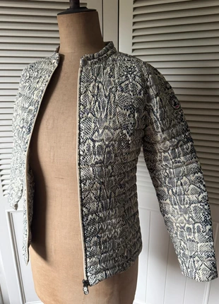 Doudoune JOTT Sunny XS – Imprimé python, 90% duvet, léger & chaud, marca: Jott, estado: Muito bom, tamanho: XS / 34 / 6, €125.00, €131.95 inclui Proteção do Comprador