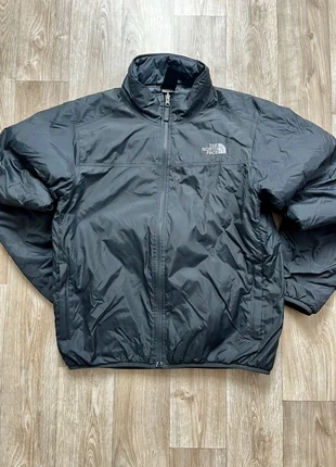 Doudoune légère The North Face grise taille S logo brodé devant et derrière, marque: The North Face, état: Très bon état, taille: S, 45,00 €, 47,95 € Protection acheteurs incluse
