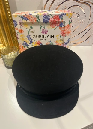 Gavroche noire, marke: saison 1865, zustand: Neu, größe: Einheitsgröße, 28,00 €, 30,10 € inklusive Vinted-Käuferschutz