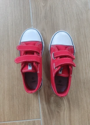 Playeras niño nuevas talla 28, color rojo, merk: Sfera, staat: Nieuw zonder prijskaartje, maat: 28, € 4,00, € 4,90 inclusief Kopersbescherming