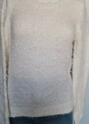 pull blanc a poils léger taille 1, état: Très bon état, taille: S / 36 / 8, 6,00 €, 7,00 € Protection acheteurs incluse
