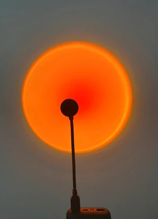 Sunset lamp usb, brand: Sunset, condizioni: Nuovo con cartellino, €4.50, €5.43 include la Protezione acquisti