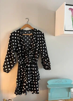 Vestido lunares y volantes Zara talla S. En buen estado, marque: Zara, état: Très bon état, taille: S / 36 / 8, 6,00 €, 7,00 € Protection acheteurs incluse
