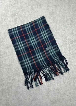 Écharpe Burberry bleu marine, marca: Burberry, estado: Muy bueno, 45,00 €, 47,95 € Protección al comprador Pro incluida