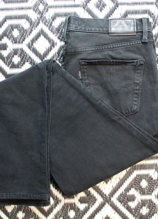 Pantalon / Jean ./ Levi's 311 Prenium Shapping Skinny W30 L32, merk: Levi's, staat: Heel goed, maat: M / 38 / 10, € 23,00, € 24,85 inclusief Kopersbescherming