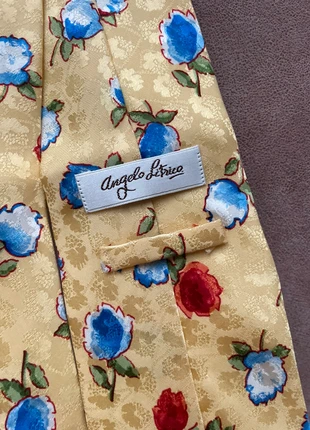 Cravate vintage en soie motifs fleurs rouges et bleues - Angelo litrico, marque: Angelo Litrico, état: Neuf avec étiquette, 17,00 €, 18,55 € Protection acheteurs incluse