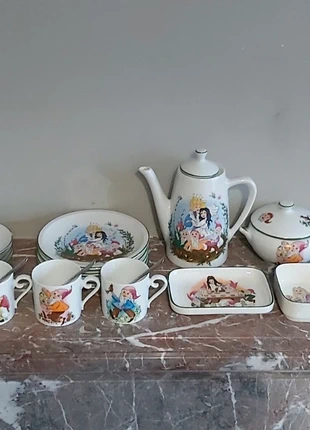 Rare dînette blanche neige porcelaine collection vintage. Tbe, marque: Vintage collection, état: Très bon état, taille: Taille unique, 42,00 €, 44,80 € Protection acheteurs incluse