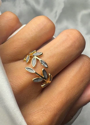 Brand New! Stunning Gold-Tone Leaf Ring – Nature-Inspired Statement of Elegance, brand: vintage inspired, condition: Very good, size: 17.3 mm / N½, £9.00, £10.15 includes Buyer Protection
