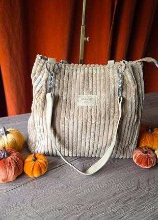 🦋Sac à main en velours côtelé beige foncé🦋, merk: Accessorelle, staat: Heel goed, € 12,50, € 13,83 inclusief Kopersbescherming Pro