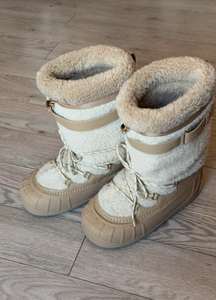 ski boots zara, brand: Zara, condizioni: Nuovo con cartellino, taglia: 40, €55.00, €58.45 include la Protezione acquisti