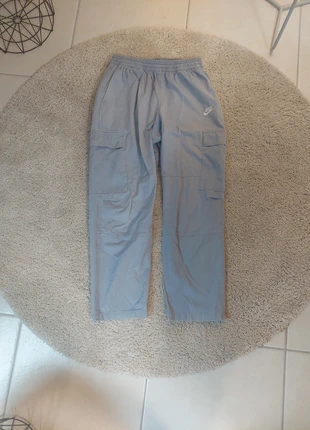 Nike cargo coupe large M, marca: Nike, estado: Bom, tamanho: M, €25.00, €26.95 inclui Proteção do Comprador