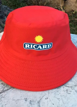 Bob réversible ricard, marke: Ricard, zustand: Sehr gut, größe: Einheitsgröße, 10,00 €, 11,20 € inklusive Vinted-Käuferschutz