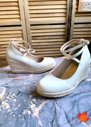 Escarpins compensés blanc lanières croisées comme neuves taille 36 💠💠, marque: BLANC, état: Très bon état, taille: 36, 13,20 €, 14,56 € Protection acheteurs (Pro) incluse