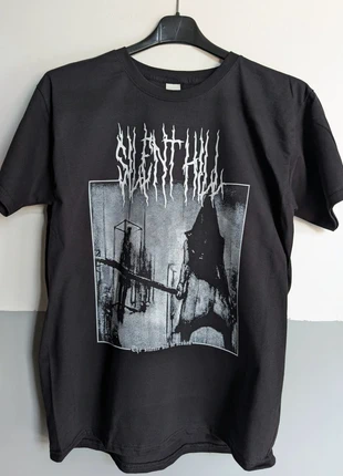 T-shirt nera | Silent Hill | Robbie the Rabbit, marke: nobrand, zustand: Sehr gut, größe: M, 13,00 €, 14,35 € beinhaltet Vinted-Käuferschutz Pro