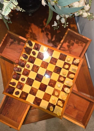 Luxueux jeu d'échec artisanale avec 4 tiroirs intégrés 26,5cm ×26,5cm, marke: Fabrication Artisanale, zustand: Neu, mit Etikett, 70,00 €, 74,20 € inklusive Vinted-Käuferschutz