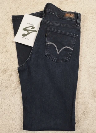 Jeans levis 512 boot cut bleu foncé, comme neuf 10/10 , stretch 🇫🇷36, brand: Levi's, condition: Very good, size: S / 36 / 8, €16.00, €17.50 includes Buyer Protection Pro