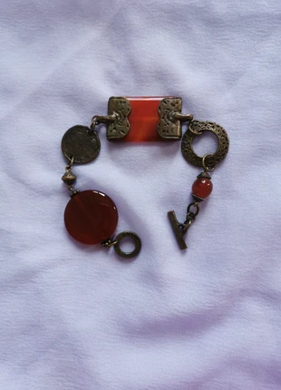 Bracelet unique avec pierres et détails dorés, brand: Entre Guillemets, condizioni: Ottime, €38.00, €40.60 include la Protezione acquisti