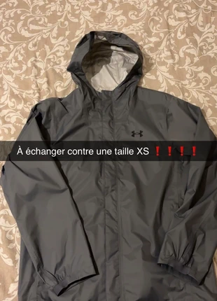 Veste under armour k-way, marque: Under Armour, état: Neuf avec étiquette, taille: S, 5,00 €, 5,95 € Protection acheteurs incluse