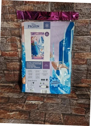 Serviette de bain plage disney reine des neiges neuve 70x140cm, marke: Disney, zustand: Neu, mit Etikett, 7,90 €, 9,00 € beinhaltet Vinted-Käuferschutz Pro