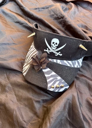 Visiera Pirate zebrata, marque: Rave, état: Très bon état, taille: Taille unique, 30,00 €, 32,20 € Protection acheteurs incluse