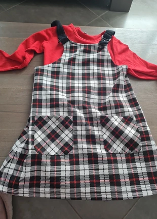 Ensemble robe+tee-shirt fille, état: Très bon état, taille: 6 ans / 116 cm, 1,50 €, 2,28 € Protection acheteurs incluse