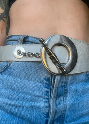 Ceinture vintage cuir fermeture argenté à bascule, brand: Vintage Dressing, condizioni: Ottime, taglia: 85 cm, €9.00, €10.15 include la Protezione acquisti Pro