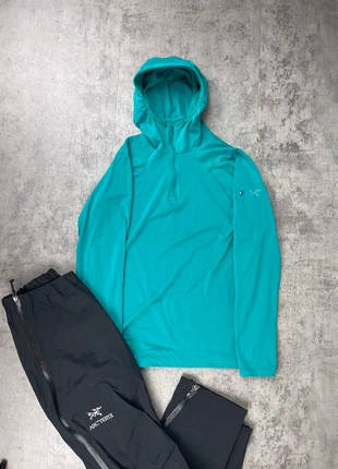 Pull à capuche avec 1/4 zip Arc’teryx | L femme, marca: Arc'teryx, estado: Muito bom, tamanho: L / 40 / 12, €60.00, €63.70 inclui Proteção do Comprador