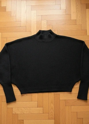 Cropped top col roulé noir Zara Knit – Taille S – Très bon état, brand: Zara, condizioni: Ottime, taglia: S / IT 40 / EU 36, €4.00, €4.90 include la Protezione acquisti Pro