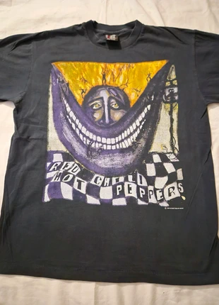 Tee shirt Red Hot Chili Peppers Vintage Années 90’s, marque: Vintage, état: Très bon état, taille: L, 90,00 €, 95,20 € Protection acheteurs incluse