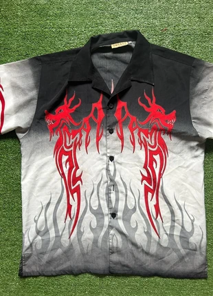 Chemise manches courtes vintage avec motifs flammes rouges taille S, marque: Sweety, état: Très bon état, taille: S, 23,00 €, 24,85 € Protection acheteurs incluse