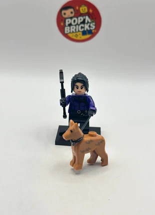 Figurine type LEGO – Kate Bishop & Dog – Marvel Hawkeye, merk: Marvel, staat: Heel goed, maat: Prematuur, tot 44 cm, € 4,00, € 4,90 inclusief Kopersbescherming
