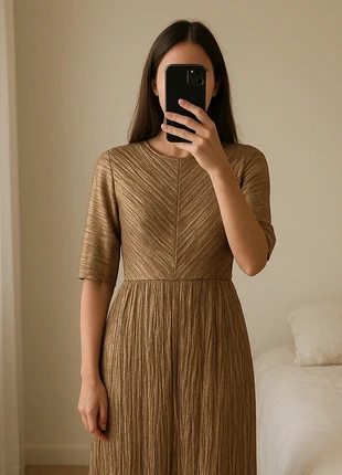 Robe chic MANGO dorée Taille M, marque: Mango, état: Très bon état, taille: M / 38 / 10, 20,00 €, 21,70 € Protection acheteurs (Pro) incluse