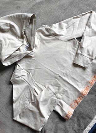 Sweat court à capuche beige Calvin Klein taille S, marque: Calvin Klein, état: Neuf sans étiquette, taille: S / 36 / 8, 15,00 €, 16,45 € Protection acheteurs incluse
