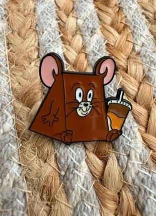 Pins Tom et Jerry 🐱🐭, marca: Tom and Jerry, estado: Muito bom, €4.00, €4.90 inclui Proteção do Comprador Pro