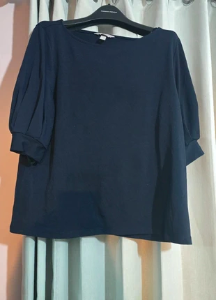Navy Puff-Sleeve Top – Size M, brand: H&M, condition: Good, size: M / UK 12-14, £5.00, £5.95 includes Buyer Protection Pro