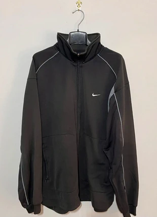 👕 Sweat Zippé Nike 90s y2k, marque: Nike, état: Très bon état, taille: M, 19,90 €, 21,60 € Protection acheteurs incluse