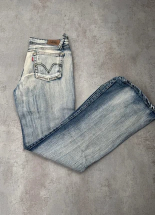 Jean Levi’s 518 Superlow bootcut Femme Bleu vintage – Taille 38, brand: Levi's, condition: Very good, size: M / 38 / 10, €22.00, €23.80 includes Buyer Protection Pro