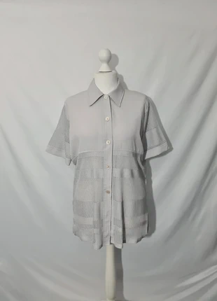 Chemise grise perforée femme 42 – fabriquée en France – vintage, merk: Vintage, staat: Heel goed, maat: XL / 42 / 14, € 10,00, € 11,20 inclusief Kopersbescherming Pro