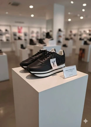 sneakers donna, brand: Martin Pescatore, condizioni: Nuovo con cartellino, taglia: 41, €18.00, €19.60 include la Protezione acquisti