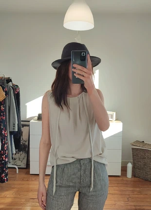 Magnifique débardeur en soie Gerard Darel, taille 38/M, brand: Gerard Darel, condition: Very good, size: M / 38 / 10, €30.00, €32.20 includes Buyer Protection Pro