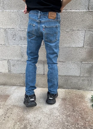 👖 Levi’s 511 Bleu Vintage W31 L32 – Coupe Slim Essential, merk: Levi's, staat: Heel goed, maat: W31 | FR 40, € 18,00, € 19,60 inclusief Kopersbescherming Pro