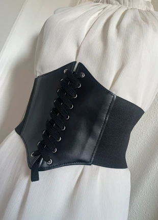 Black Elastic Corset Belt Faux Leather for Woman Size S/M, état: Très bon état, taille: 75 cm, 18,50 €, 20,13 € Protection acheteurs incluse