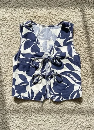 Gilet sans manches imprimé feuillage bleu marine & blanc – style bohème estival, marque: luneria, état: Très bon état, taille: S / 36 / 8, 25,99 €, 27,99 € Protection acheteurs incluse