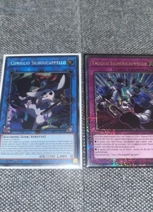 Carte Yu-Gi-Oh! Coniglio Silhoucappello + Trucco (quarter century) italiane, merk: Yu-Gi-Oh!, staat: Heel goed, € 10,00, € 11,20 inclusief Kopersbescherming